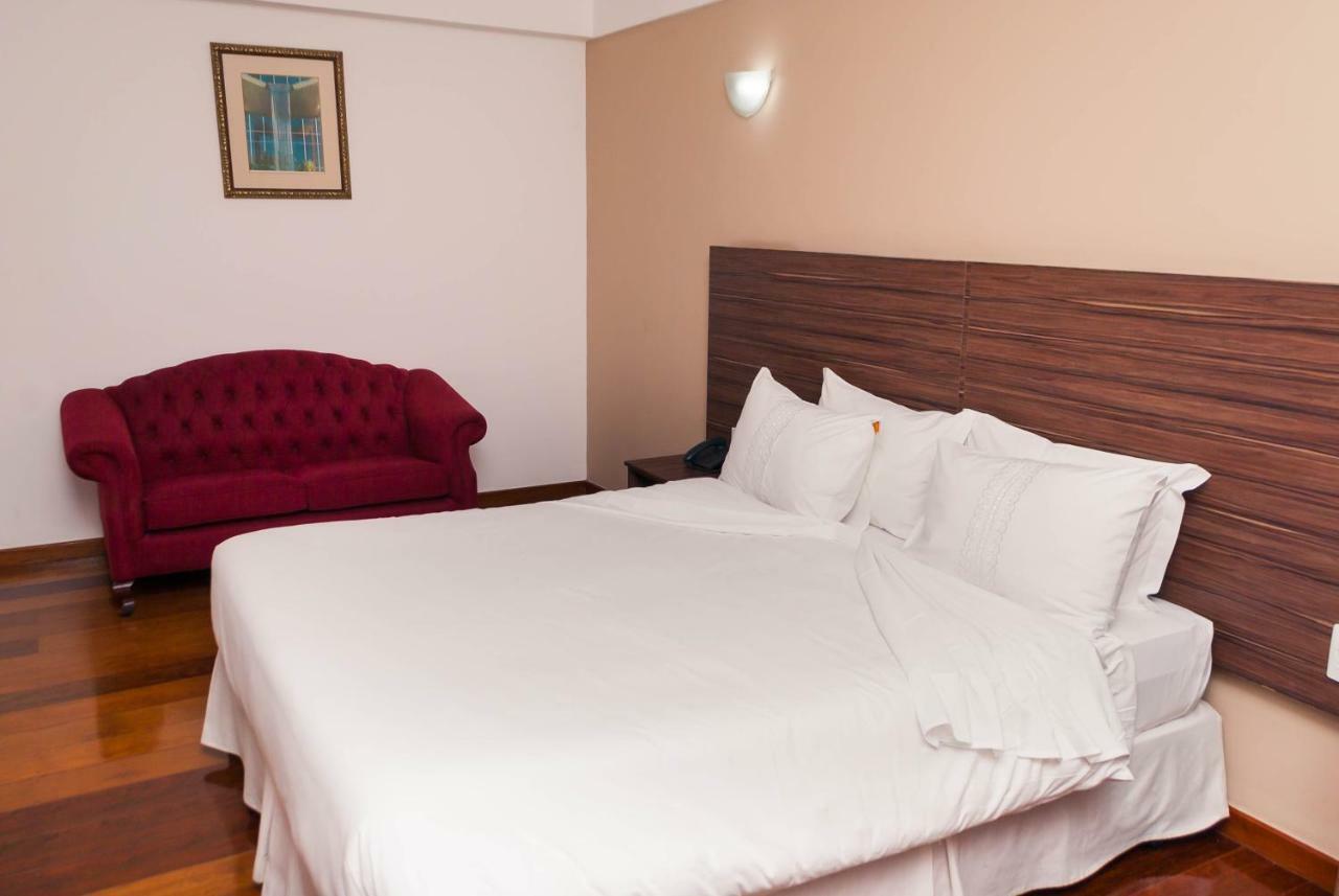 Abba Hotel Betim Exterior foto
